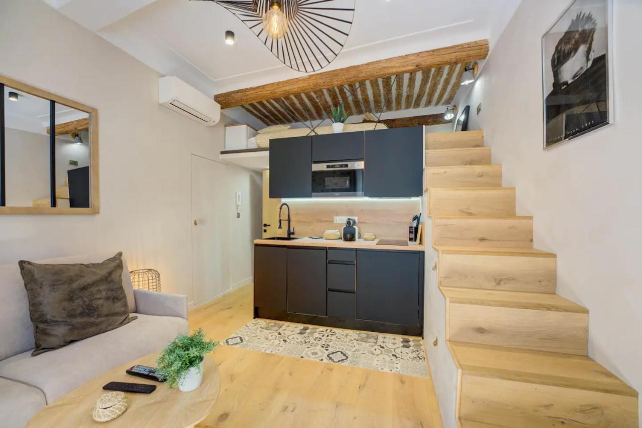 דירות אנטיב Duplex Studio Apt Mezzanine Near Shops & Cafes מראה חיצוני תמונה